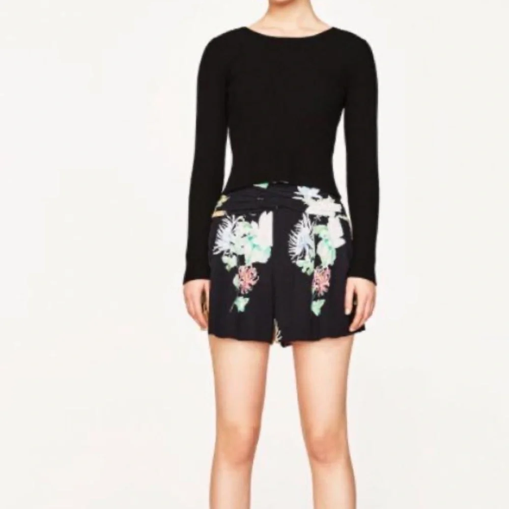 Zara Ribbed Top - Picture 3 of 8